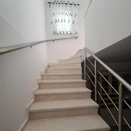 Vokopola منزل للإقامة بيرات
